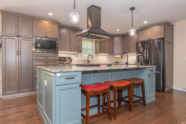 11111 Karendale Court, Evansville, IN 47720