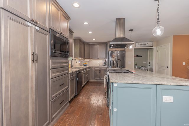 11111 Karendale Court, Evansville, IN 47720