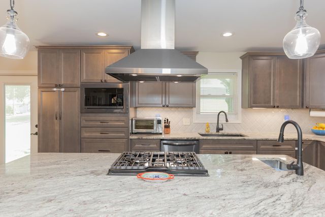 11111 Karendale Court, Evansville, IN 47720