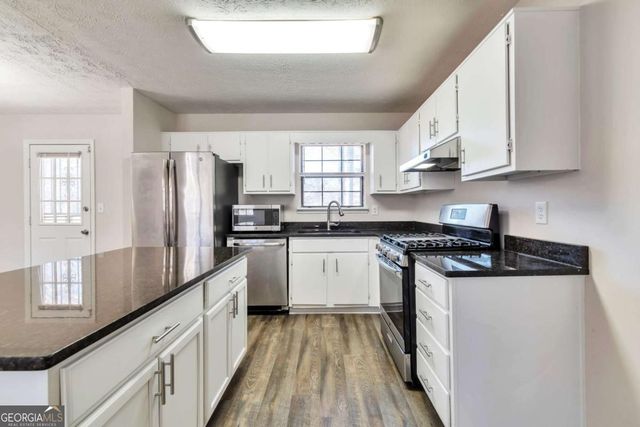 2278 Cherokee Valley Circle, Lithonia, GA 30058