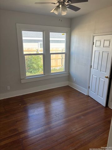 838 King Ave, San Antonio, TX 78211