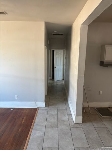 838 King Ave, San Antonio, TX 78211