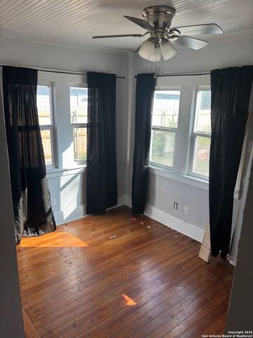 838 King Ave, San Antonio, TX 78211