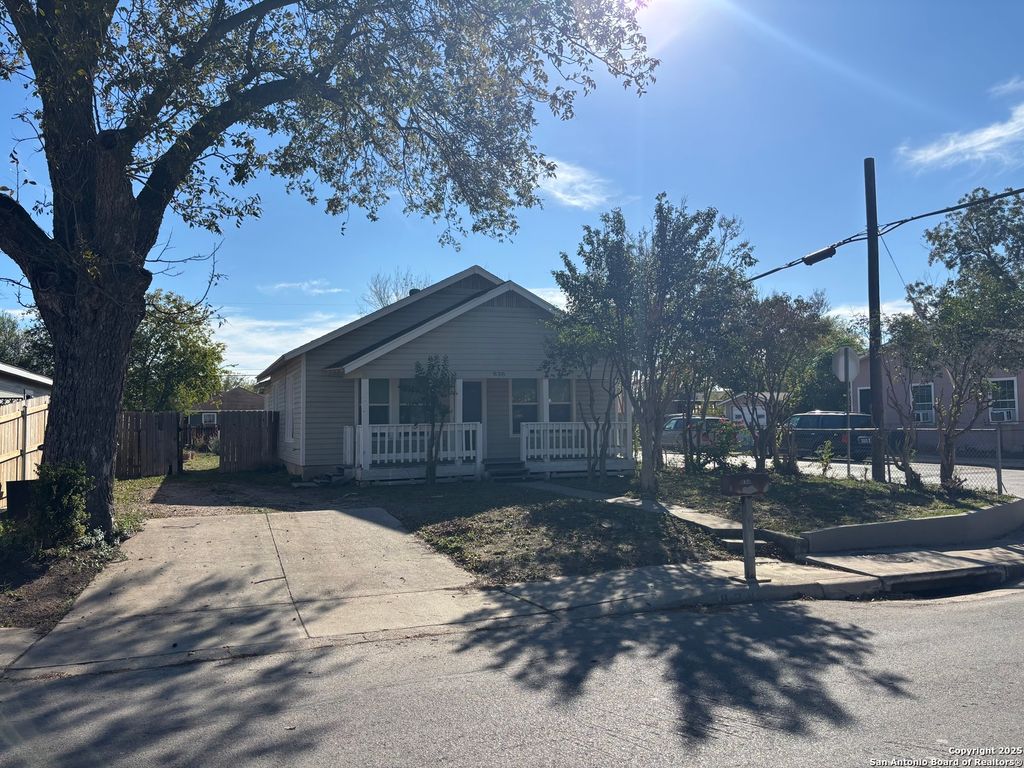 838 King Ave, San Antonio, TX 78211