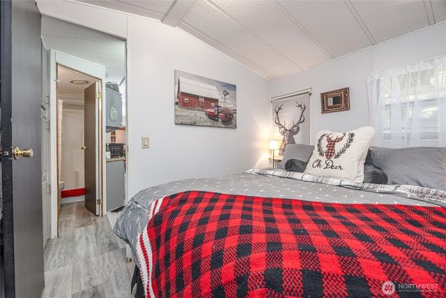 1075 Birch Lane, Sumas, WA 98295