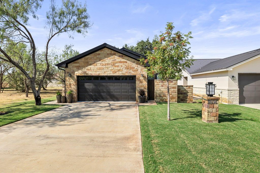 2606 Deep CYN, Horseshoe Bay, TX 78657