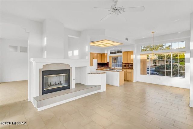 14441 N Lost Arrow, Oro Valley, AZ 85755