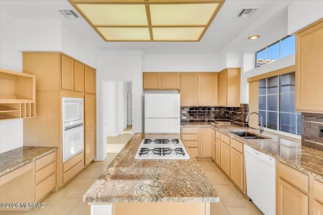 14441 N Lost Arrow, Oro Valley, AZ 85755
