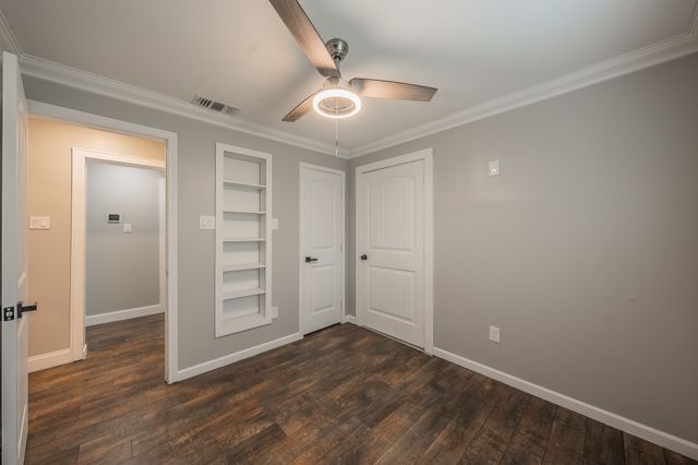 1015 Epenard Street, Dallas, TX 75211