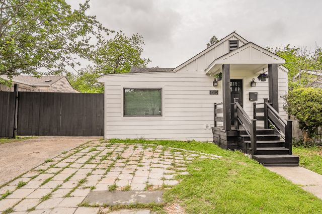 1015 Epenard Street, Dallas, TX 75211