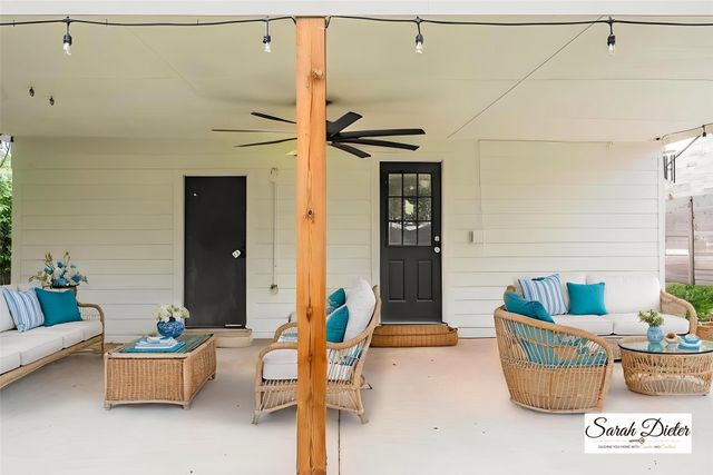 1015 Epenard Street, Dallas, TX 75211