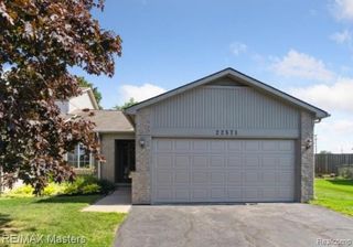 22571 Silver Creek Drive 16, Woodhaven, MI 48183