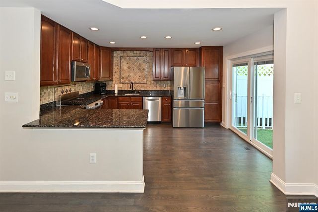 32 Rosewood Court 32, Haledon, NJ 07508