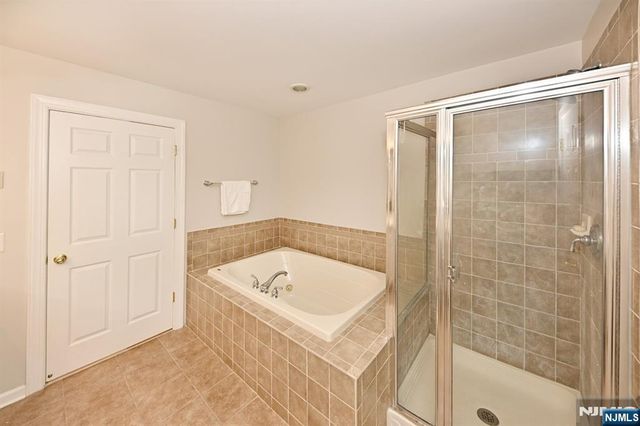 32 Rosewood Court 32, Haledon, NJ 07508