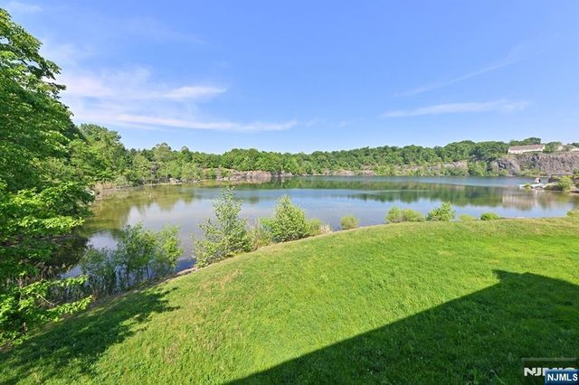 32 Rosewood Court 32, Haledon, NJ 07508