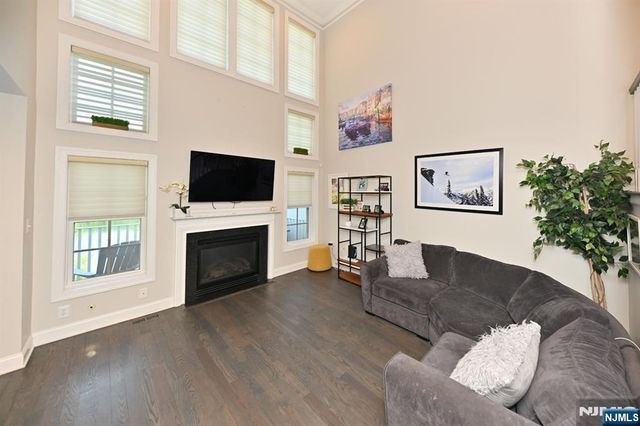 32 Rosewood Court 32, Haledon, NJ 07508