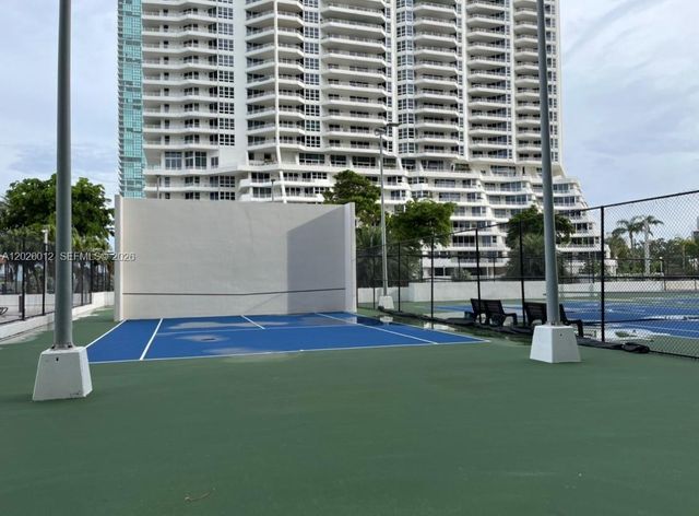 600 NE 36th St 1111, Miami, FL 33137