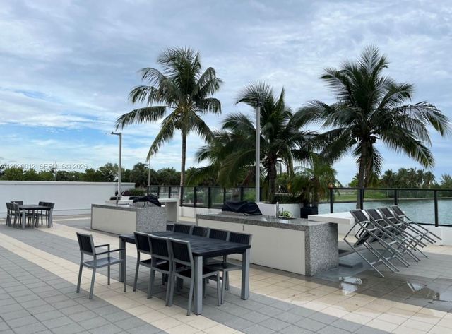600 NE 36th St 1111, Miami, FL 33137