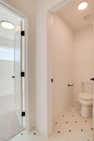 2534 Golden Lane S, Fargo, ND 58104