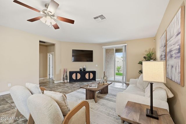 2124 E KINGS Avenue, Phoenix, AZ 85022