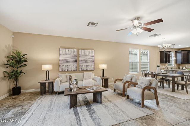 2124 E KINGS Avenue, Phoenix, AZ 85022