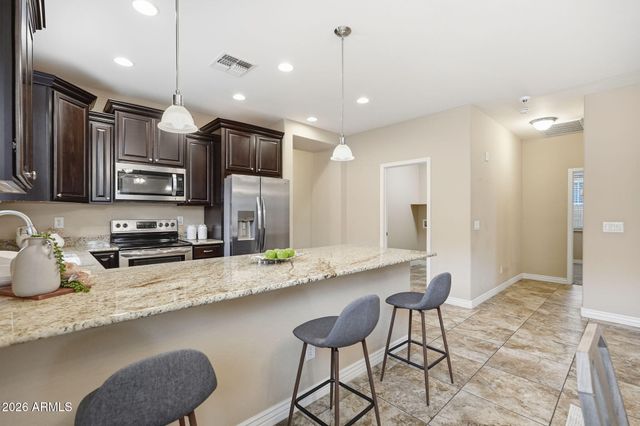 2124 E KINGS Avenue, Phoenix, AZ 85022