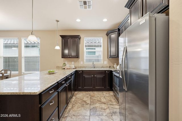 2124 E KINGS Avenue, Phoenix, AZ 85022