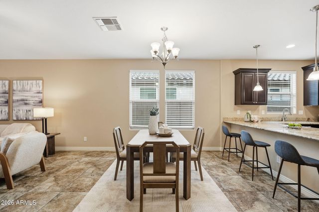 2124 E KINGS Avenue, Phoenix, AZ 85022