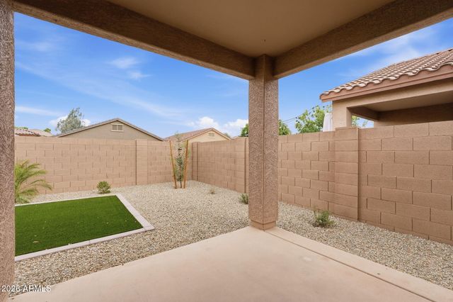 2124 E KINGS Avenue, Phoenix, AZ 85022