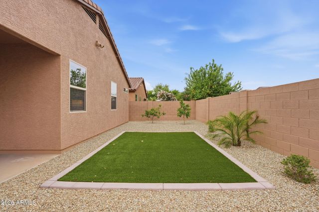 2124 E KINGS Avenue, Phoenix, AZ 85022