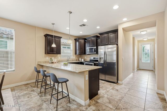 2124 E KINGS Avenue, Phoenix, AZ 85022