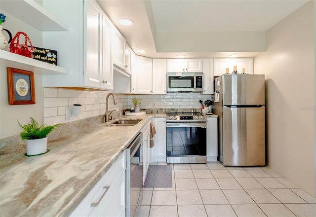 2296 MONACO LANE 8, Clearwater, FL 33763