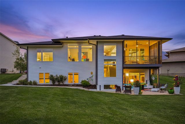 1600 NE Silkwood Court, Grimes, IA 50111