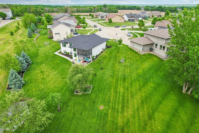 1600 NE Silkwood Court, Grimes, IA 50111