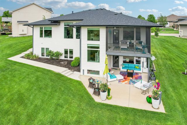 1600 NE Silkwood Court, Grimes, IA 50111