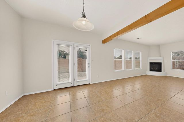 3701 Candelarias Lane NW, Albuquerque, NM 87107
