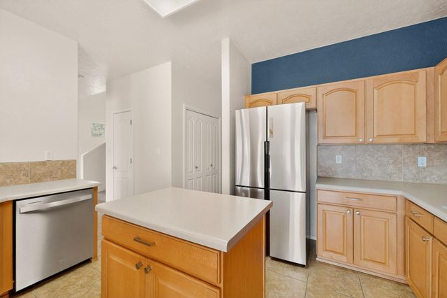3701 Candelarias Lane NW, Albuquerque, NM 87107