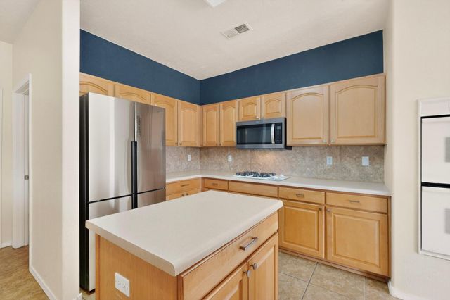 3701 Candelarias Lane NW, Albuquerque, NM 87107