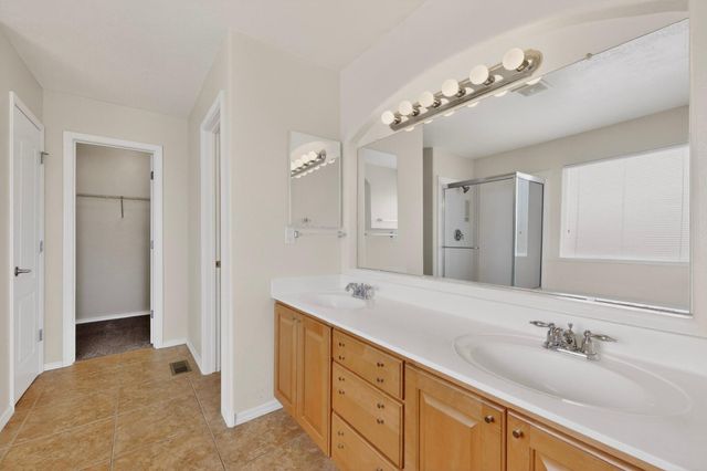 3701 Candelarias Lane NW, Albuquerque, NM 87107