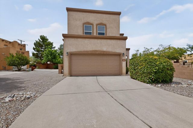 3701 Candelarias Lane NW, Albuquerque, NM 87107