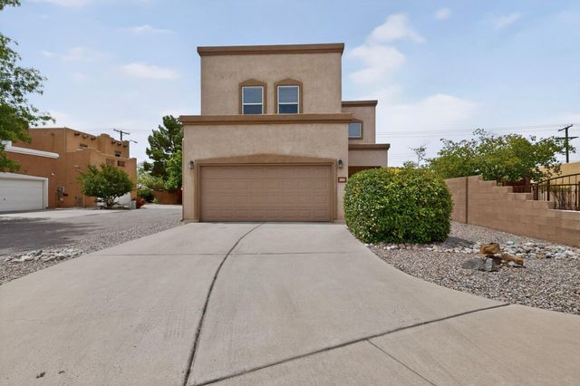 3701 Candelarias Lane NW, Albuquerque, NM 87107