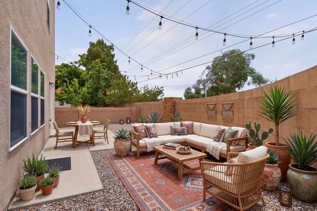 3701 Candelarias Lane NW, Albuquerque, NM 87107