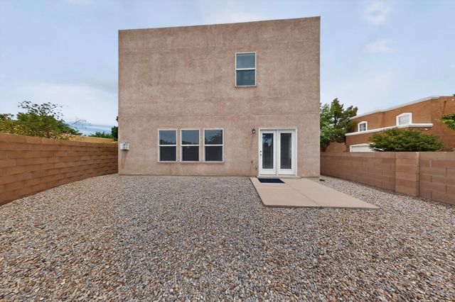 3701 Candelarias Lane NW, Albuquerque, NM 87107