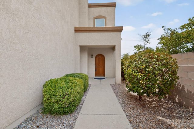 3701 Candelarias Lane NW, Albuquerque, NM 87107