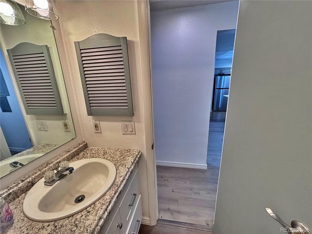2280 S Oswego Way 105, Aurora, CO 80014