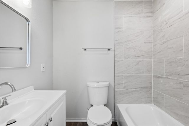1515 E Waco Avenue, Dallas, TX 75216