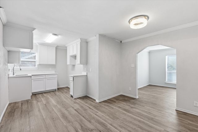 1515 E Waco Avenue, Dallas, TX 75216