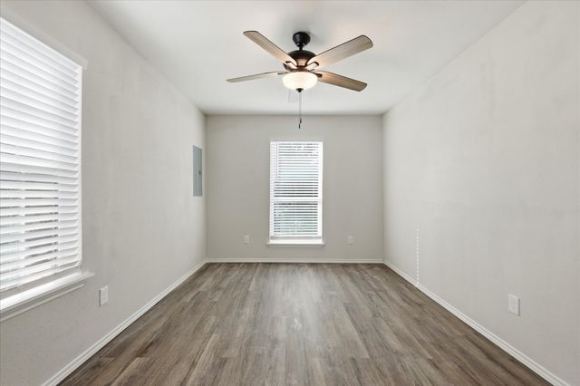 1515 E Waco Avenue, Dallas, TX 75216