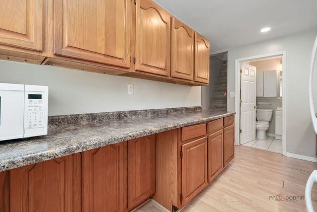 423 Lily Lane, Lakemoor, IL 60051