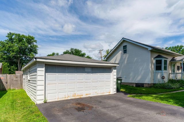 423 Lily Lane, Lakemoor, IL 60051